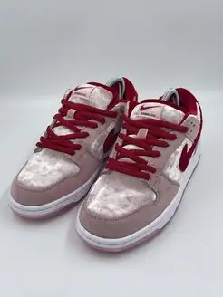 Скидка на Кроссовки Nike SB Dunk Low Strange Love