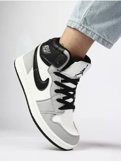 Скидка на Кроссовки мужские Air Jordan 1 Retro High