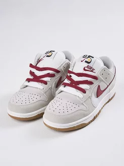 Скидка на Кроссовки женские спортивный SB Dunk Low