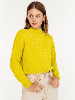 Распродажа - Короткий свитер из крупной бархатистой пряжи