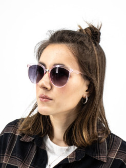 Распродажа Очки женские / Очки солнцезащитные / Очки на лето / Очки женские солнцезащитные
Солнцезащитные очки в стильной оправе