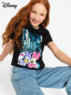Распродажа Чёрная футболка с принтом Disney выполнена из хлопкового трикотажа