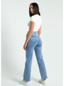 Распродажа Будьте в первых рядах, надев удобные и стильные джинсы нашего магазина